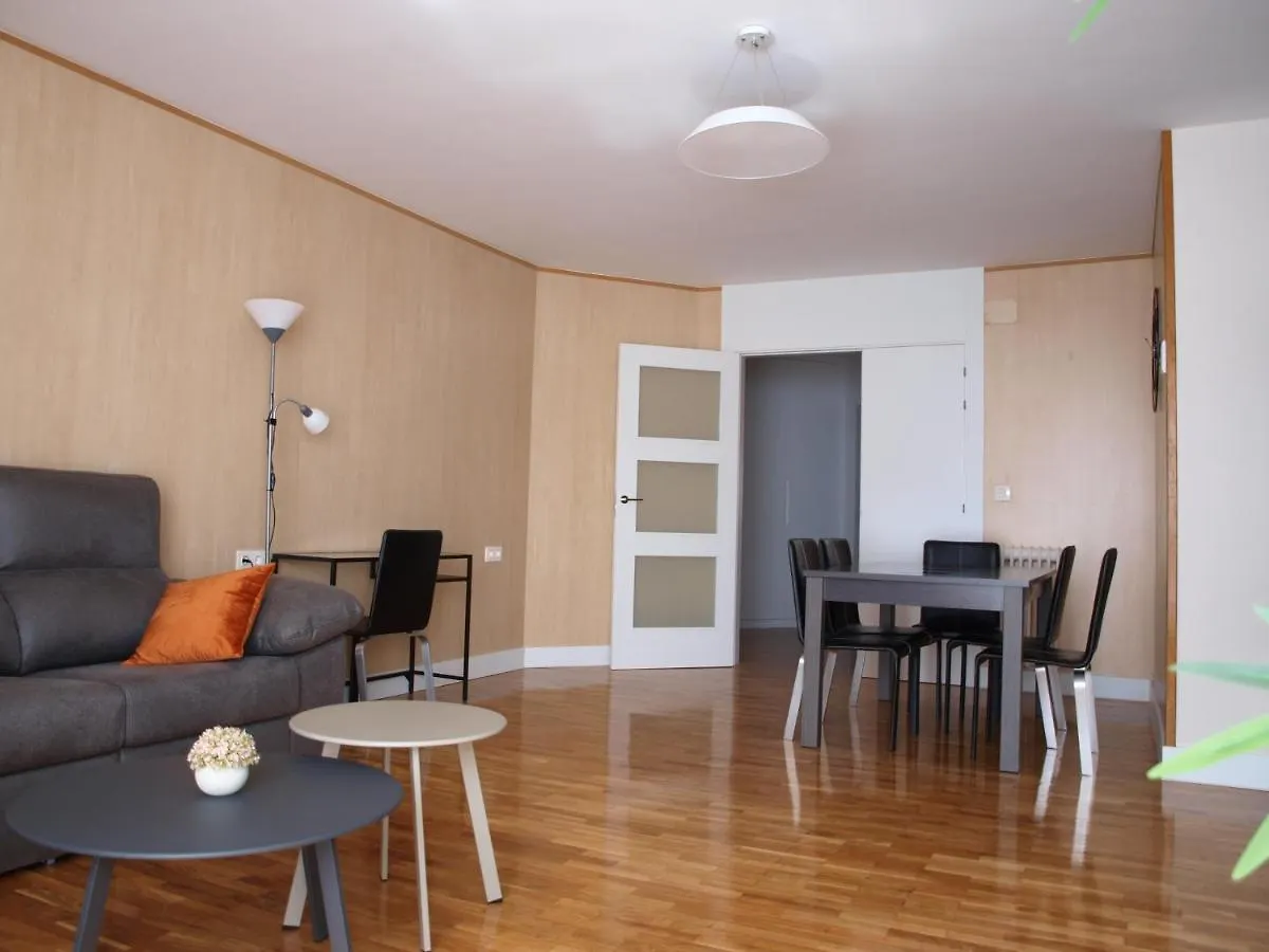 Apartamento Sadar Pamplona Apartment
